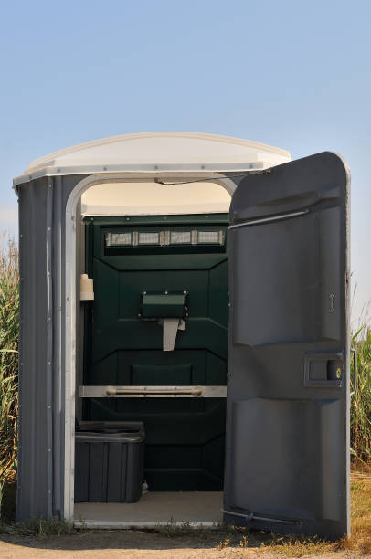 Porta potty delivery and setup in Fort Branch, IN